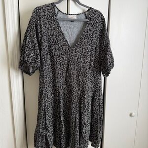 Universal Thread Black and White Floral Mini Dress